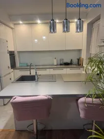 SECRET GARDEN APARTMENT z ogródkiem, bezpłatnym miejscem w garażu podziemnym - Image 3