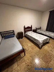 Aconchegante casa no centro de Guaxupe - Image 4