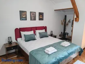 Vintage House Apart - Image 3