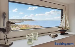 Awesome Apartment In Allinge - Image 4
