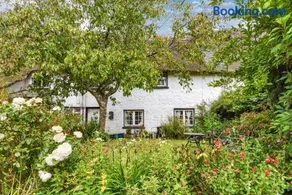 Snowdrop Cottage - Image 1