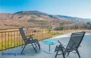 4 Bedroom Amazing Home In Boljun - Image 1