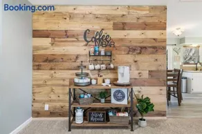 Muskogee Guest FavoriteHuge YardCoffee Bar! - Image 5