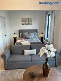 Luxury Queen Studio- Minutes To NYC, EWR & MetLife - Image 4