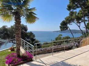 Blueview Villa - Image 2