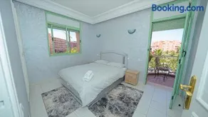 Guéliz Gem Chic Marrakech Apartment Steps from Everything - Image 3