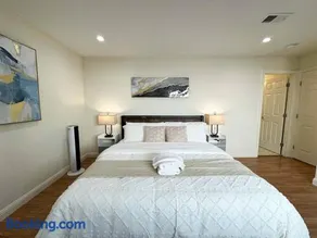 Stunning House in South SF - Image 3