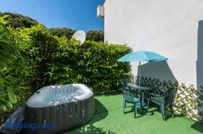 Ginestra Deluxe Idromassaggio privato e piscina - Image 1