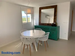 Beautiful apartment with pool near the beach - Image 1