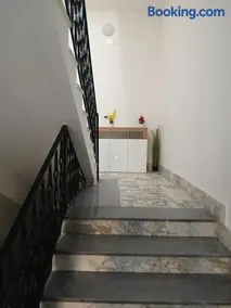 Victoria Home - Image 1
