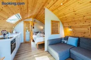 The Stag Pod Farm Stay with Hot Tub Sleeps 2 - Image 2