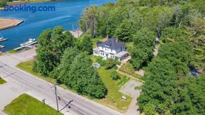 The Olde Anchor Bed & Breakfast - Image 3