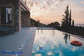 Z 4 LUXURY VILLAS - Image 2