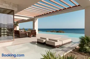 POEMO VILLAS - Image 1