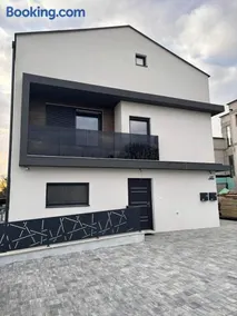 BRAND NEW app with 2 bedrooms and 2 bathrooms for 5 persons - Image 2