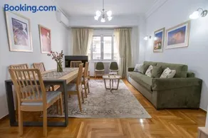 Museum District Apartment - Image 1
