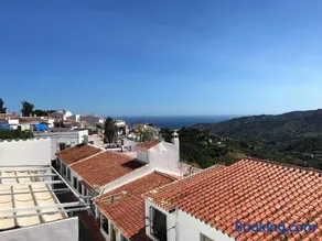 Leyre's House - Terrace & Sun - Image 2