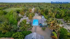 Bedrock Beach Bungalow - Image 4