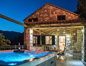 Stonehouse Korlat with open-air jacuzzi - Image 1