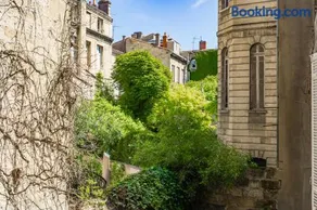 Appartement aux Portes du Jardin Public - Image 2
