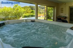 Casa do Cabo Ponte de Lima - Jacuzzi and Pool - Image 2