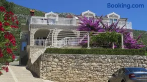 Beachfront Apartments Vala with a swimming pool - Image 2