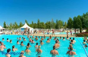 Bungalow charmant près de Vias avec piscine partagée - Image 1