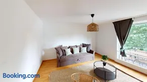 Charming 3 Bedroom Retreat - Image 3