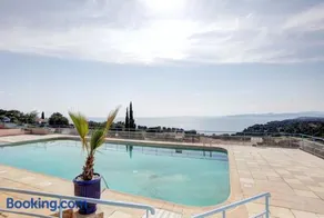 Duplex vue mer avec piscine à Boulouris - Image 2
