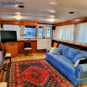 Don Maximo Yacht Hotel - Image 2
