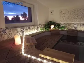 Studio de Charme Avec Piscine de Relaxation - Image 2