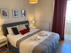 Dazzling and stylish 2BR Apartment - Image 3