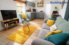 Couples Retreat - Cosy Modern Cottage ,Near Carlisle, the Borders and the Nrth Pennines , near village pub & in peaceful village location - Image 3