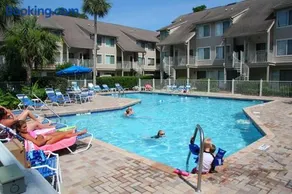 NEAR OCEAN VILLAS - Hilton Head's Best and Most Affordable Deluxe Villas Close to Beach - Image 2