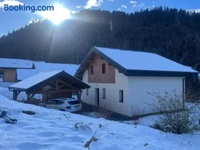 Villa en Bellevaux avec sauna et jacuzzi - Image 4