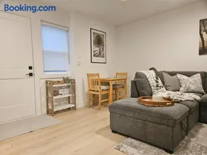 Cozy new Suite in Silver Valley - Image 3