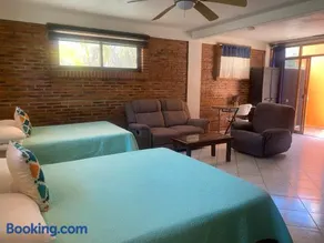 Brisa Suave Studio Suite - Image 4