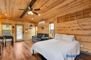 Mt Lemmon Hotel Cabin 10 - Image 2