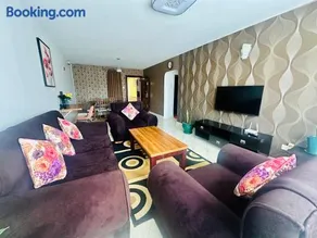 Royal furnished apartment with pool Nakuru milimani J10 - Image 5