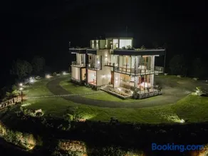Beverly Hills Retreat - Image 1
