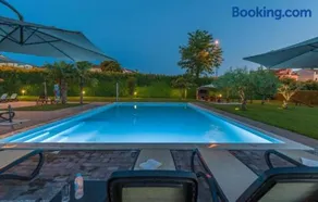 MAJ - ANA - Luxury Family Apartments with Pool - Image 1
