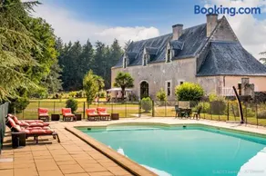 Le vieux château de Hommes - Image 2