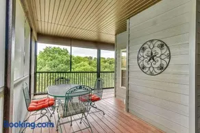 Paradise on the Fairway - Image 1