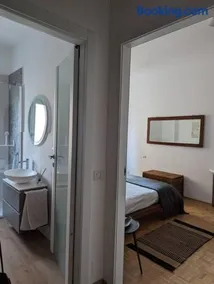 Modern and comfortable near the subway - Image 1
