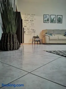 Pacific House - Image 2