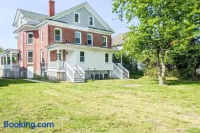 Luxury Beach Getaway in Cape Charles - Image 1