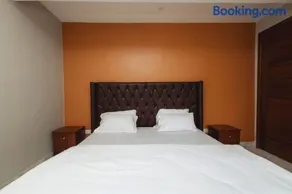 ISUITE Apartments - Image 4