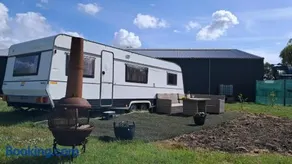 Retro Caravan met privé-sanitair - Image 3