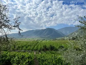 Espectacular casa inmersa en la naturaleza y el valle - Image 2