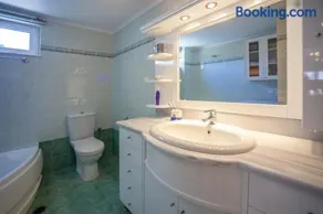 MisterCrete Holidays House - Image 5